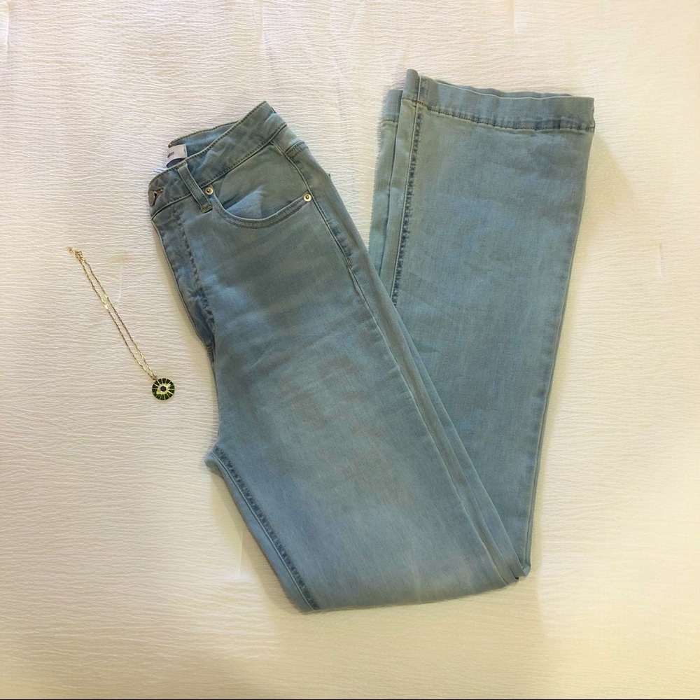 HIGH WAISTED BELL BOTTOM JEANS